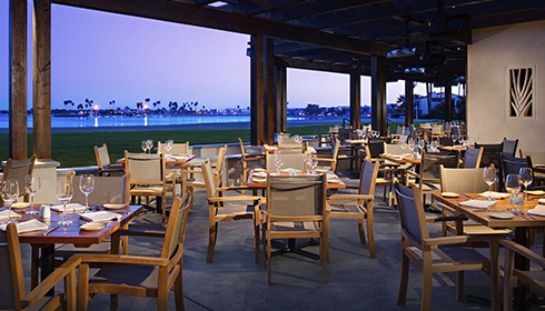 catamaran resort hotel restaurants