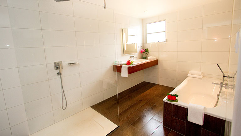 Grand Suite - bathroom