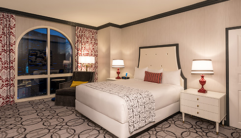 The Hopeful Traveler: Paris Las Vegas Hotel: Non-Smoking Rooms Sold Out