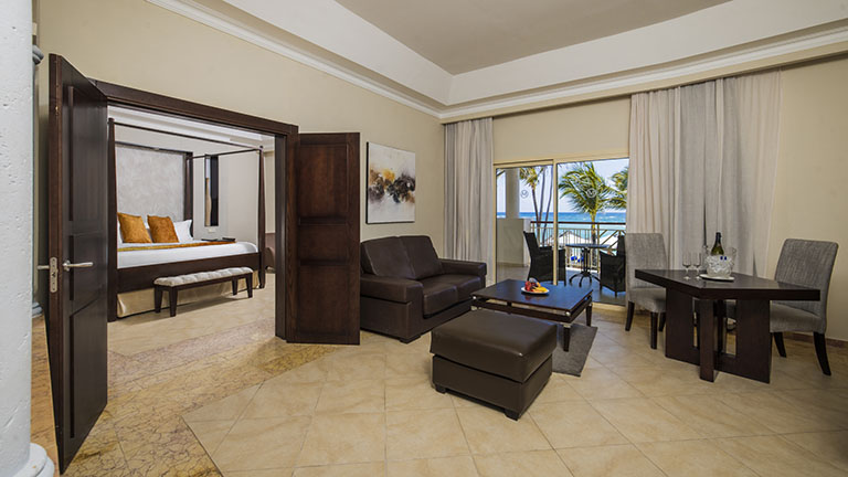 Ocean View Suite Elegance Club with Jacuzzi