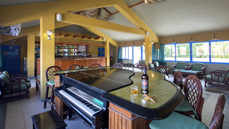 Piano-bar