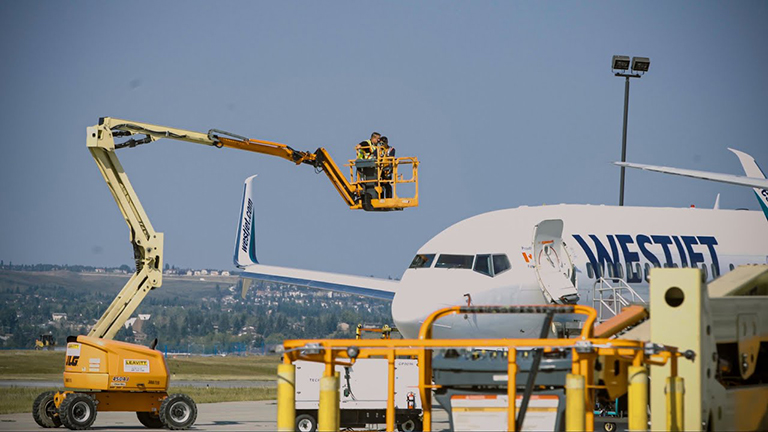 Gandeephan Ganeshalingam, WestJet, Vice-President Tech Ops and Diederik Pen, President, WestJet Airlines and Group Chief Operating Officer provide a comprehensive update on fleet repair.